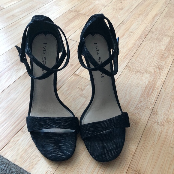 Via Spiga Black Dot Suede Sandals - Size 37.5 (7.5) - Picture 2 of 7